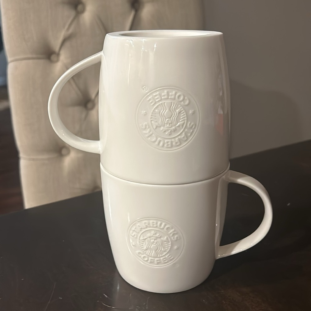 Set of matching Starbucks mugs - like new! - Picture 9 of 9